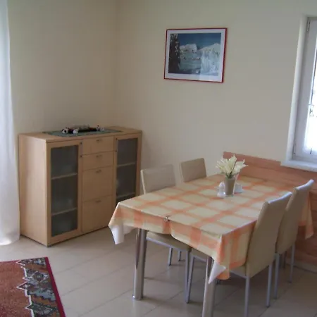 Jasmin Ausgezeichnet Mit 4 Kristallen - Fw Kammblick * باد ميترندورف